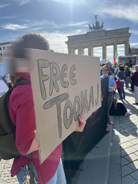 Demo Toomaj Salehi Brandenburger Tor